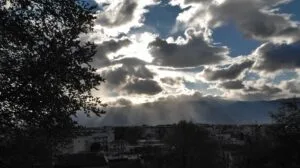 Καιρός: Νεφώσεις και μικρή άνοδος της θερμοκρασίας το Σάββατο 21 Μαρτίου