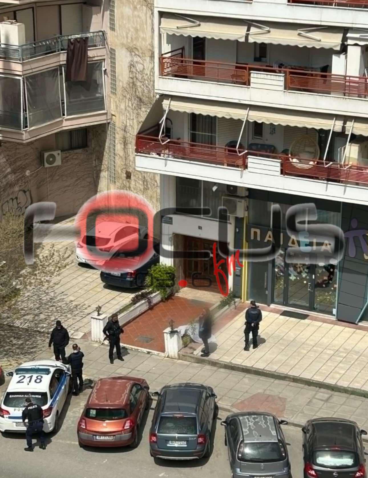 Τραγωδία στη Θεσσαλονίκη - Πτώση άνδρα από μπαλκόνι