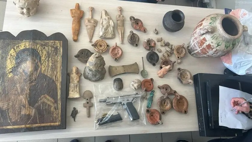 Εξαρθρώθηκε κύκλωμα αρχαιοκαπηλίας στην Κρήτη – Στο «κόλπο» και διευθυντής δημόσιας υπηρεσίας