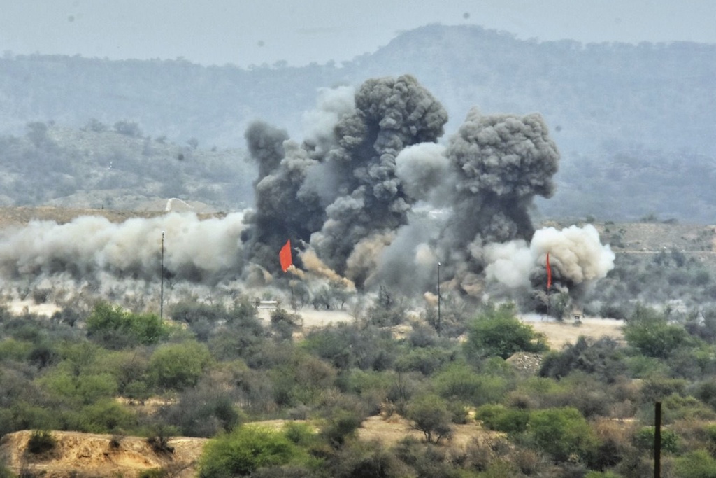 Ινδία – Πακιστάν: Κλιμακώνεται η σύγκρουση – ΗΠΑ και Κίνα καλούν για αποκλιμάκωση