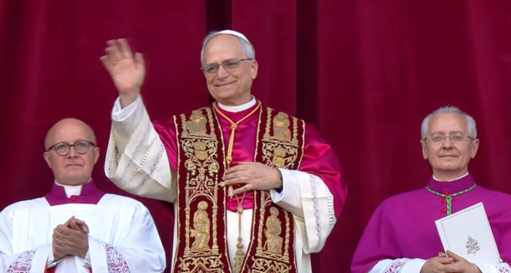 Νέος πάπας της ρωμαιοκαθολικής εκκλησίας ο Αμερικανός Ρόμπερτ Φράνσις Πρεβόστ – Θα φέρει το όνομα “Λέων 14ος”