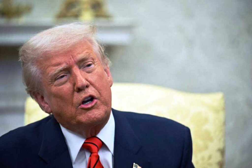 Ανοιχτό το ενδεχόμενο να μεταβεί στην Κωνσταντινούπολη ο Ντόναλντ Τράμπ για να συμμετάσχει στις συνομιλίες μεταξύ Ρωσίας και Ουκρανίας
