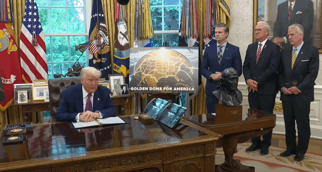 Τον “Χρυσό Θόλο” ανακοίνωσε ο Τραμπ