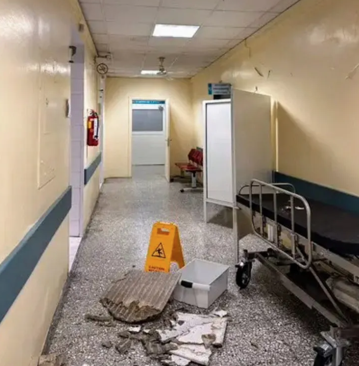 Κατέρρευσε τμήμα οροφής στην μονάδα Χημειοθεραπειών του ΑΧΕΠΑ στην Θεσσαλονίκη – Ανύπαρκτη η συντήρηση