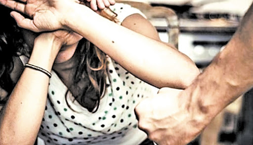 Αγριος ξυλοδαρμός 46χρονης από τον σύντροφό της στο Κερατσίνι