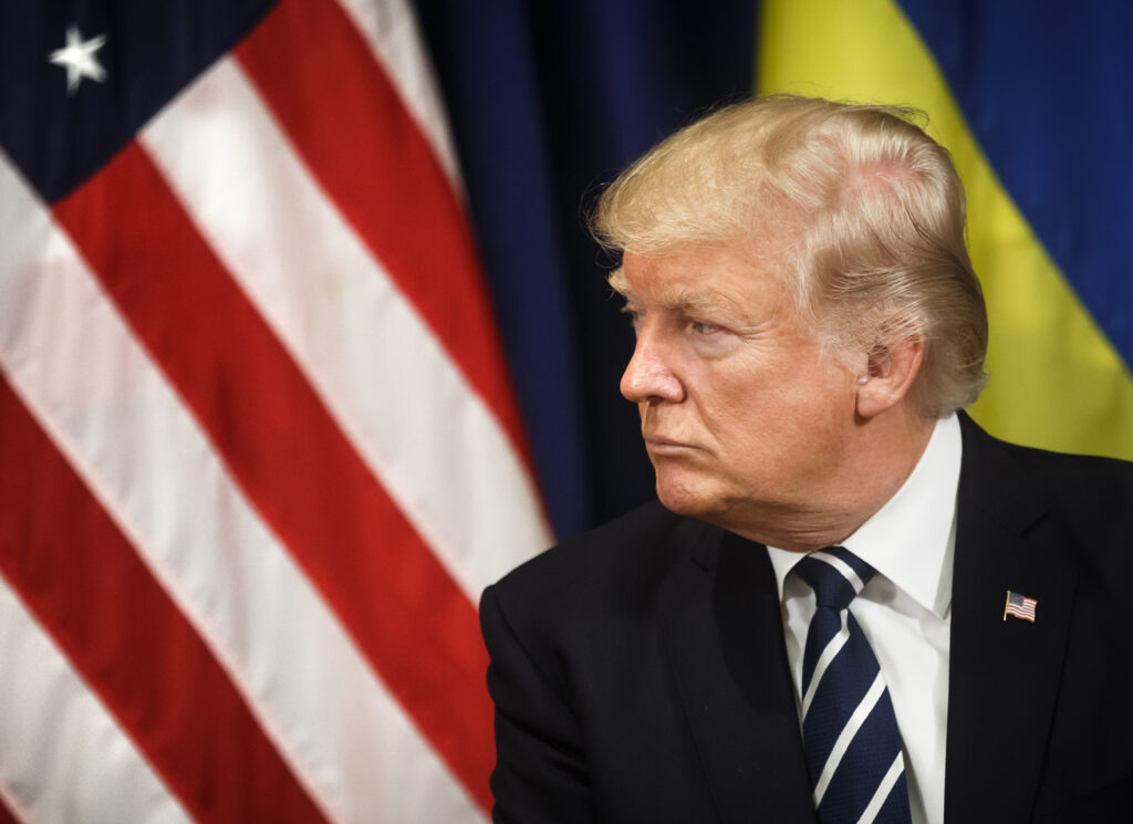 Ο Ντόναλντ Τραμπ στέλνει όπλα στην Ουκρανία αξίας 50 εκ.