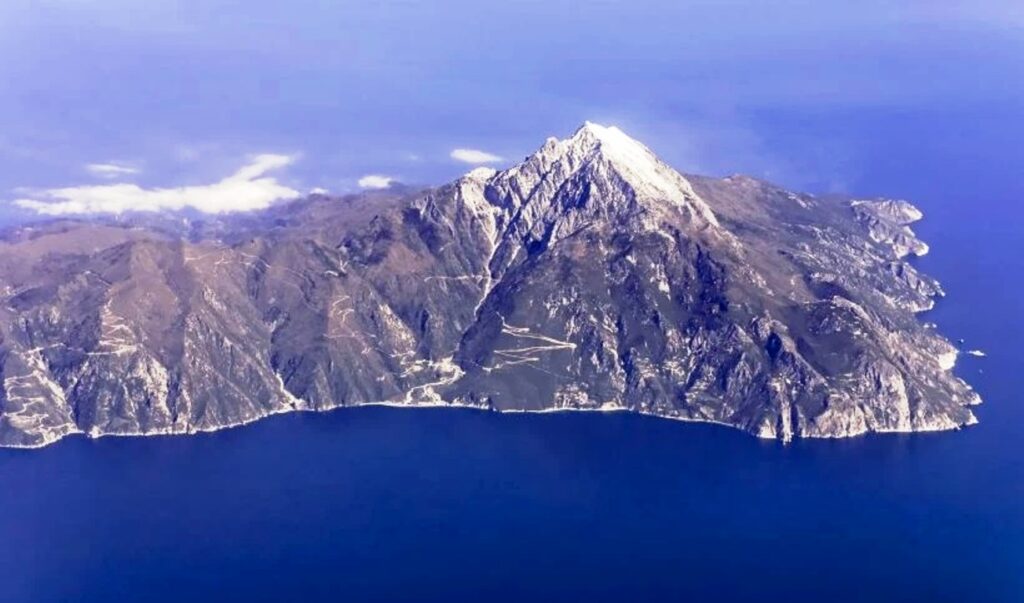 Επιχείρηση διάσωσης προσκυνητή που τραυματίστηκε πραγματοποιήθηκε στο Άγιο Όρος