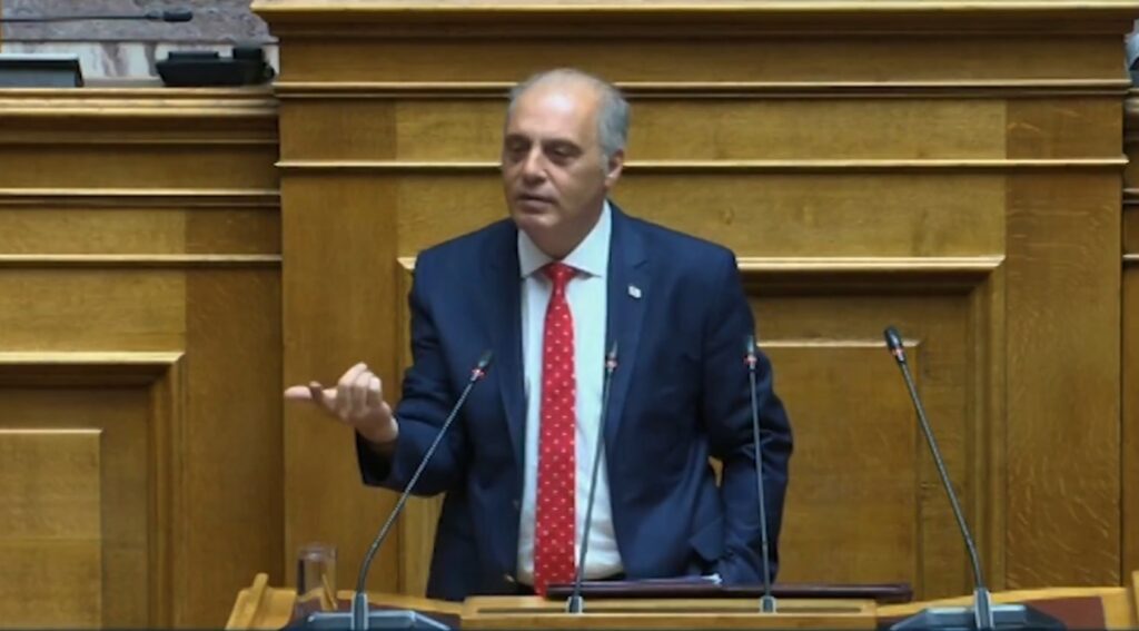 Κυριάκος Βελόπουλος προς Μητσοτάκη: «Ποιος νομίζεις ότι είσαι και πρέπει να βρίσκεσαι στο απυρόβλητο;»