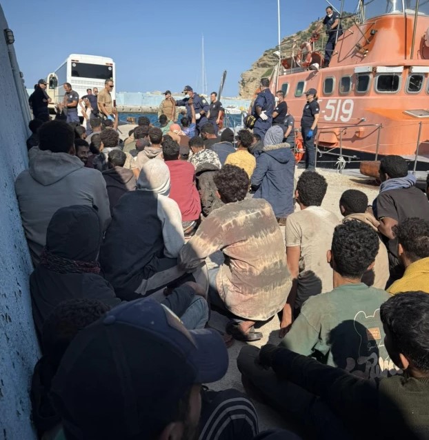 Εισβολή λαθρομεταναστών στην Κρήτη