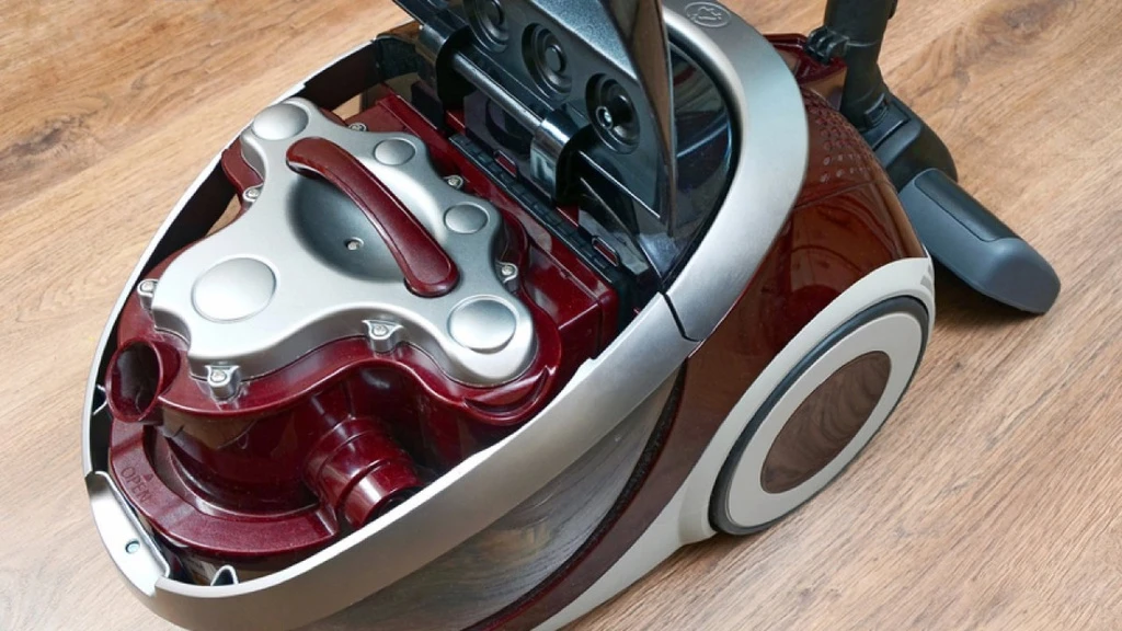 Ξέχασε ότι είχε κρύψει χρυσές λίρες σε ηλεκτρική σκούπα και την πήγε για επισκευή – Πάνω από 5.500 ευρώ η αξία τους