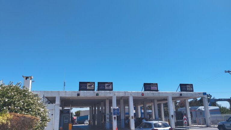 Συναγερμός στον Έβρο: Εντοπίστηκε φορτηγό που μετέφερε 30 πιστόλια