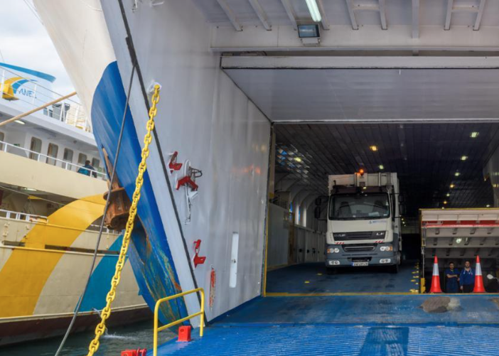 «Λύγισαν» τα νοικοκυριά αλλά η ακρίβεια σταθερά στα ύψη