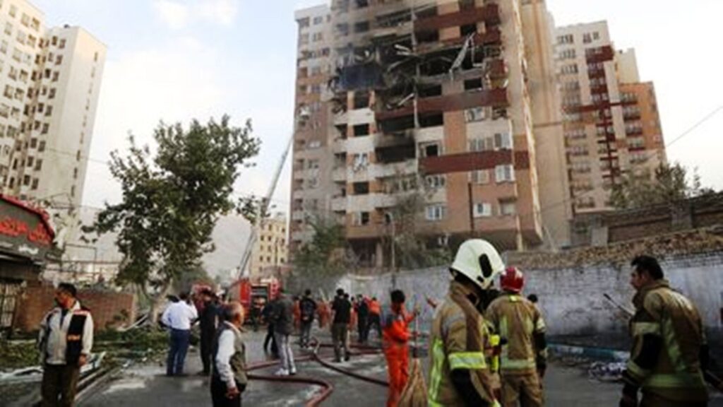 78 νεκροί και 329 τραυματίες από τις ισραηλινές επιθέσεις σε κατοικημένες περιοχές στην Τεχεράνη