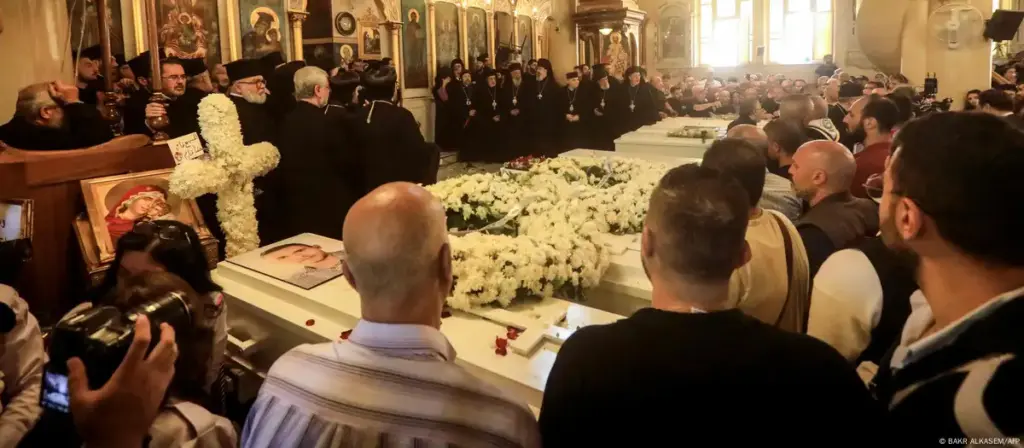 Σφαγή Χριστιανών στη Συρία: Οδύνη και οργή στις κηδείες των Ελληνορθόδοξων θυμάτων