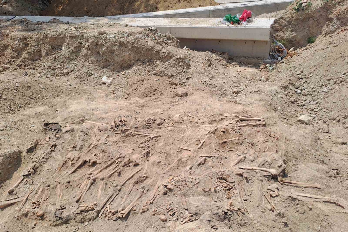 Θεσσαλονίκη: Τα οστά άλλων επτά εκτελεσμένων στο Γεντί Κουλέ βρέθηκαν στον 6ο ομαδικό τάφο των Συκεών
