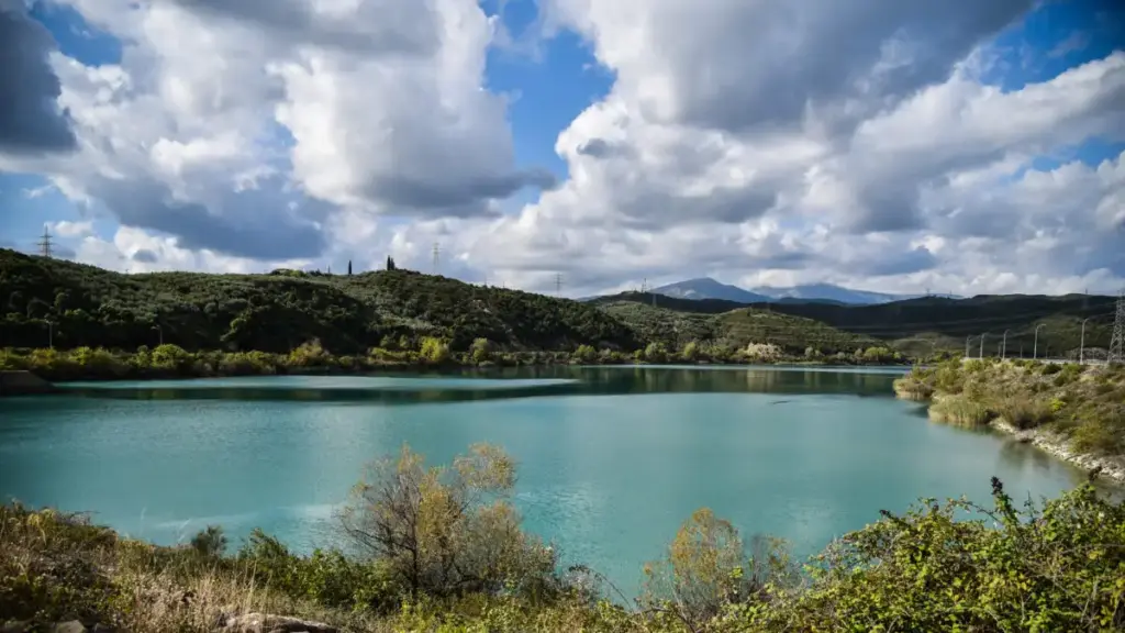 Άρτα: Δύο παιδιά ανασύρθηκαν χωρίς τις αισθήσεις τους από τον Άραχθο