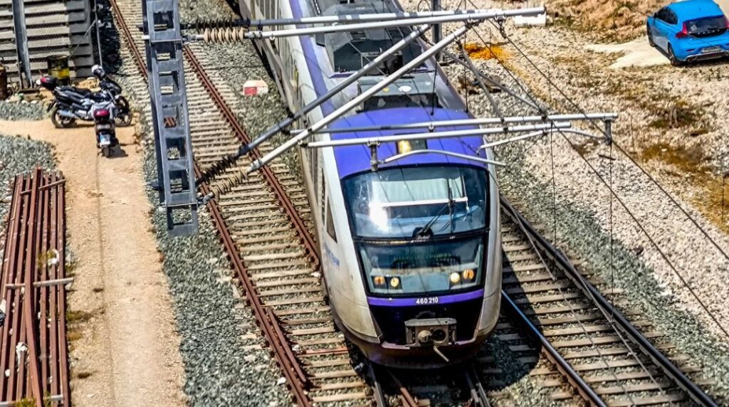 Έδεσσα: Kαπνοί στη μηχανή τρένου που είχε προορισμό τη Θεσσαλονίκη