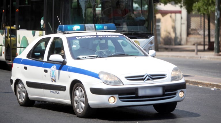 Κρήτη: Νεαρός έδειρε τη μαμά και τη γιαγιά του!