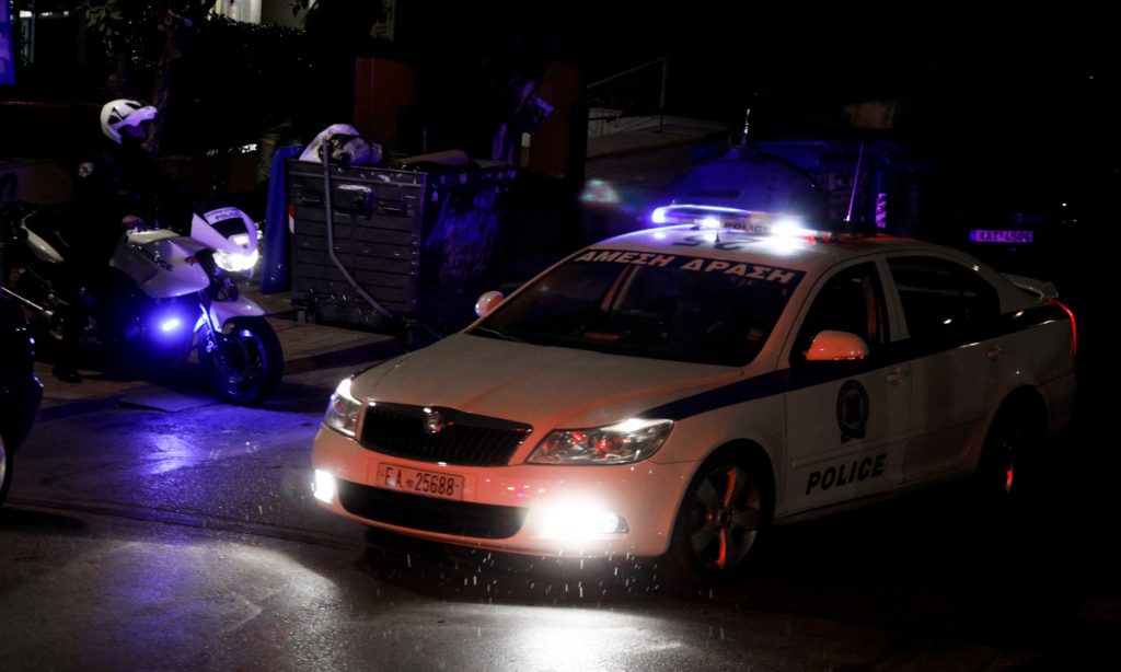 Ηλεία: Αλλοδαπός προσπάθησε να αρπάξει 4χρονο κοριτσάκι μέσα από την αγκαλιά της μητέρας του