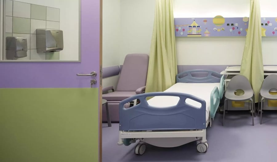 Στη ΜΕΘ σε σοβαρή κατάσταση 14χρονος με μηνιγγίτιδα