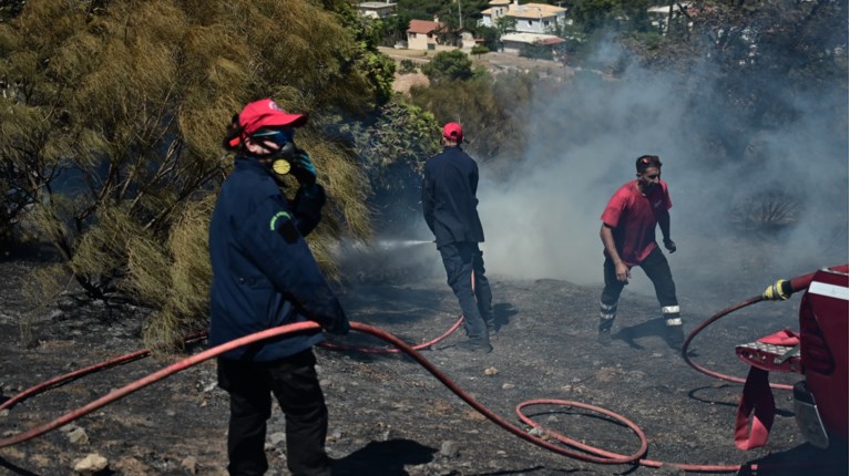 Λάρισα: Φωτιά σε δασική έκταση στα Τέμπη – Σηκώθηκε και ελικόπτερο