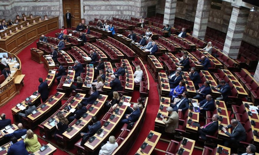 Έγκλημα Τέμπη: Live από τη Βουλή η συνεδρίαση