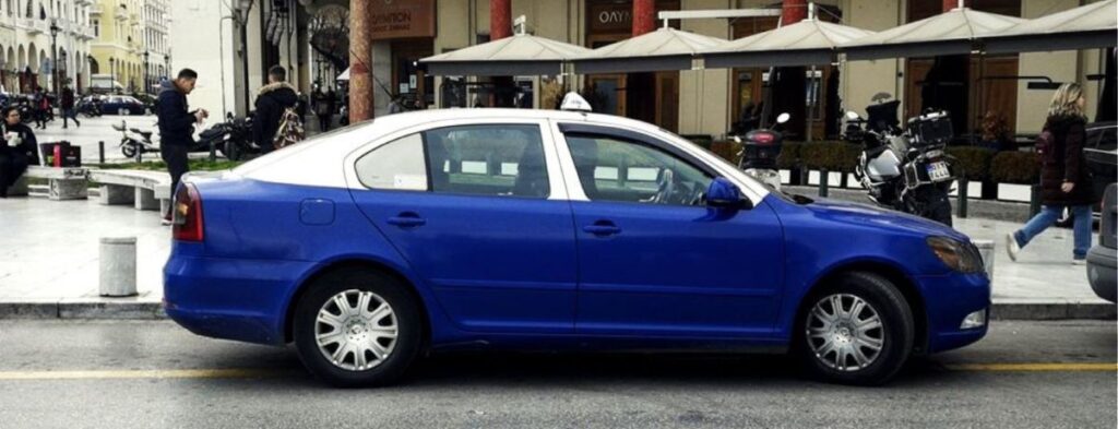 Θεσσαλονίκη: Οδηγός ταξί επιτέθηκε σε 21χρονη επιβάτιδα γιατί αρνήθηκε να του πληρώσει παράνομη έξτρα χρέωση