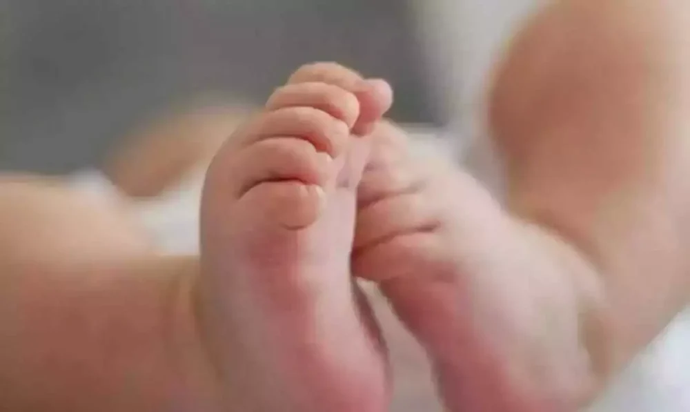 Νεκρό βρέφος τριών μηνών στο Αμύνταιο – Μεταφέρθηκε στη Θεσσαλονίκη