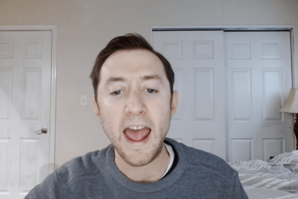 Στο εδώλιο ο 33χρονος που αποκεφάλισε τον πατέρα του και δημοσίευσε βίντεο με το κομμένο κεφάλι του