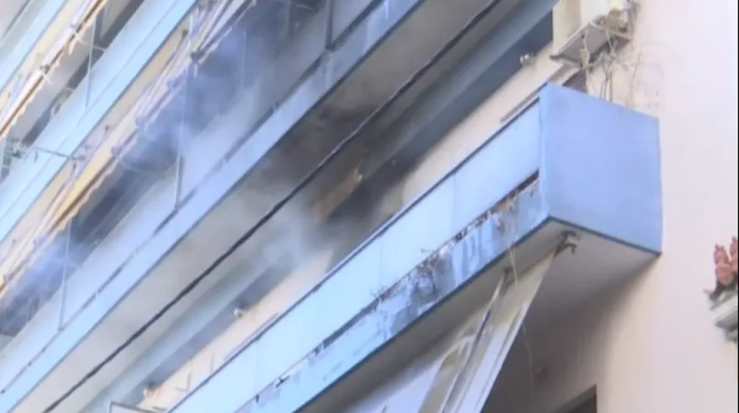 Νεκρή γυναίκα από φωτιά σε διαμέρισμα