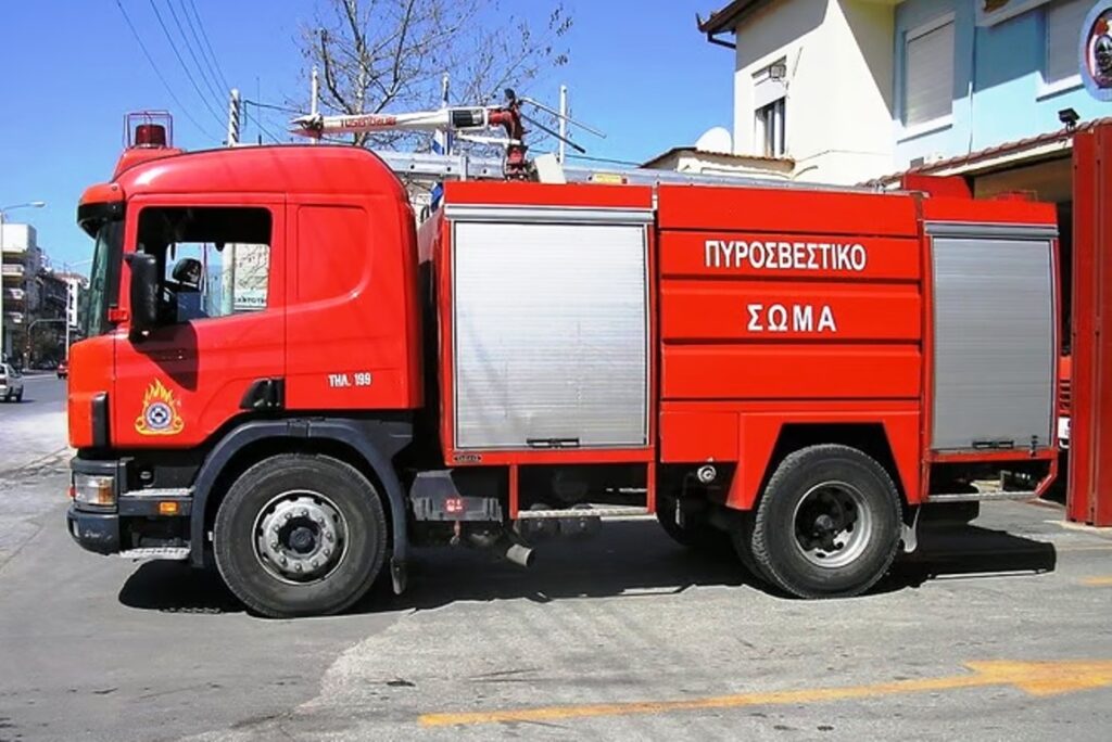 Φωτιά στη Λέσβο κοντά σε επιχειρήσεις