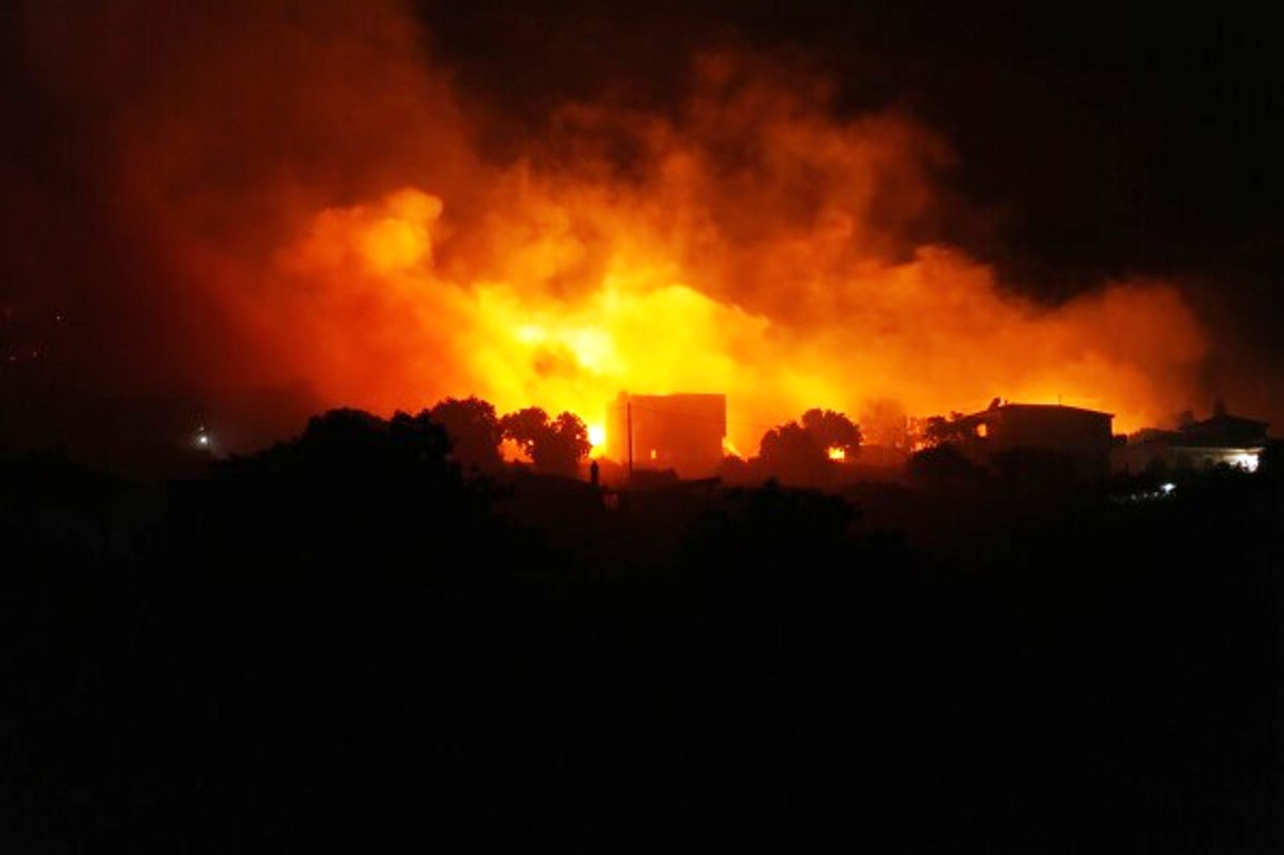 Βροχή τα μηνύματα του 112 στους κατοίκους της Χίου - Έχουν καεί σπίτια