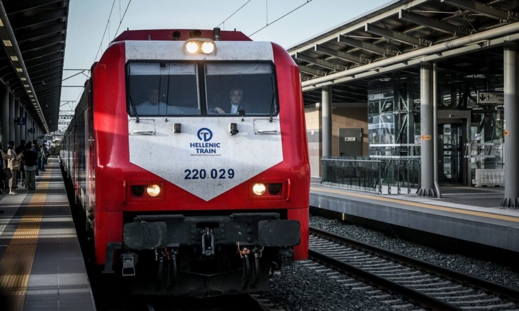 Τρένο που εκτελούσε το δρομολόγιο Αθήνα – Θεσσαλονίκη ακινητοποιήθηκε κοντά στην Σίνδο