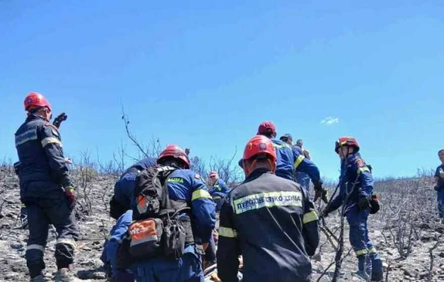 Πυροσβέστης έπεσε σε γκρεμό στην Πάτρα – Τον έσωσαν συνάδελφοί του από την ΕΜΑΚ (ΦΩΤΟ)