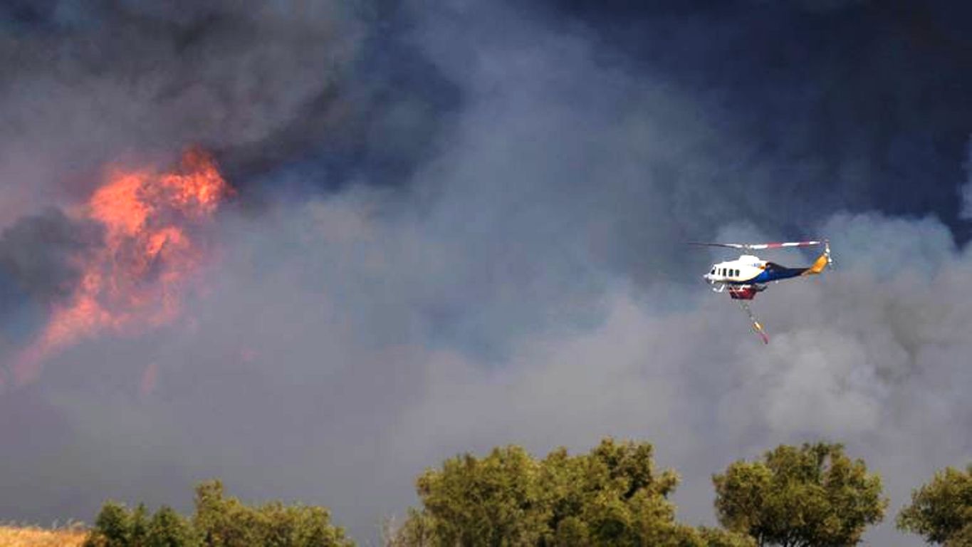 Ανεξέλεγκτη η φωτιά στη Ζάκυνθο - Μαίνονται τα μέτωπα σε Άρτα,Κεφαλονία,Βόνιτσα,Φωκίδα