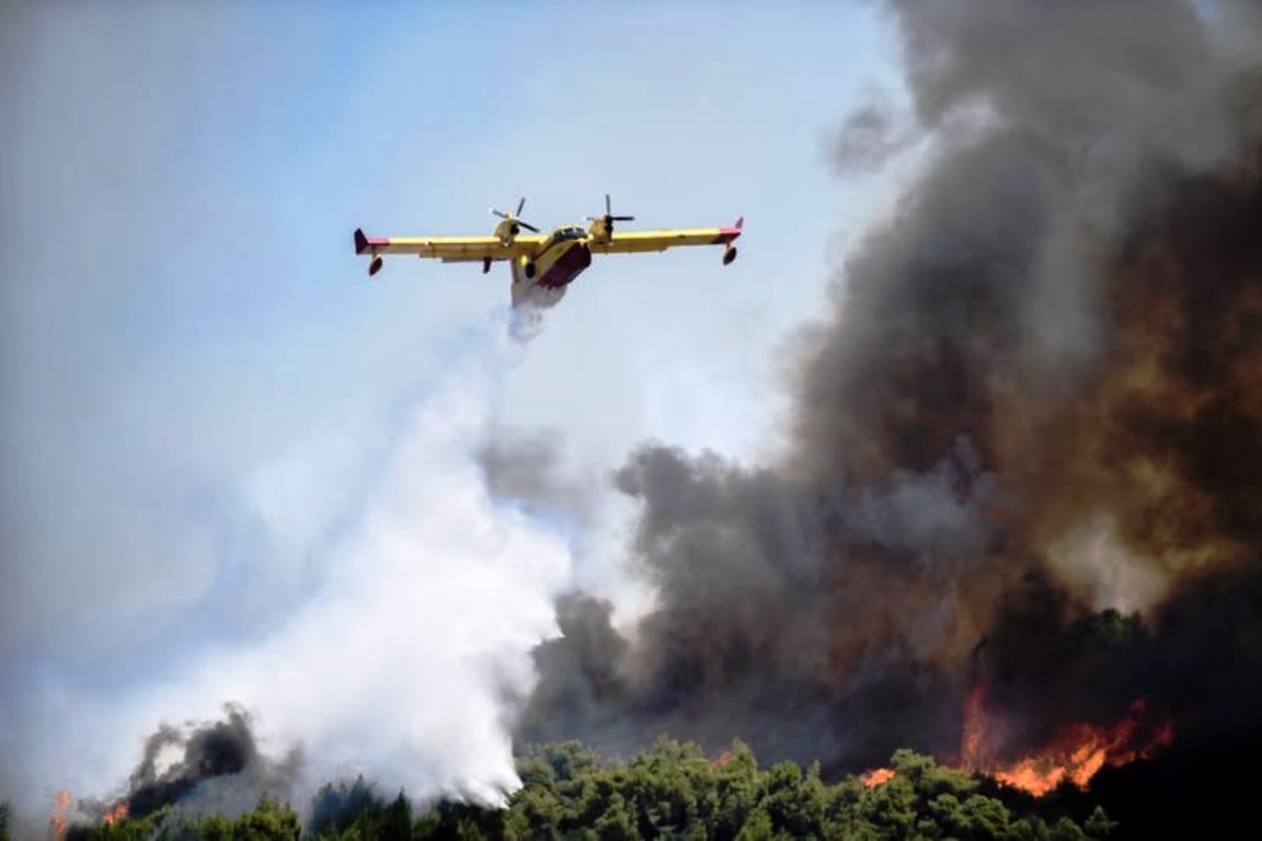 Πολύ υψηλός κίνδυνος πυρκαγιάς και αύριο σε αρκετές περιοχές της χώρας