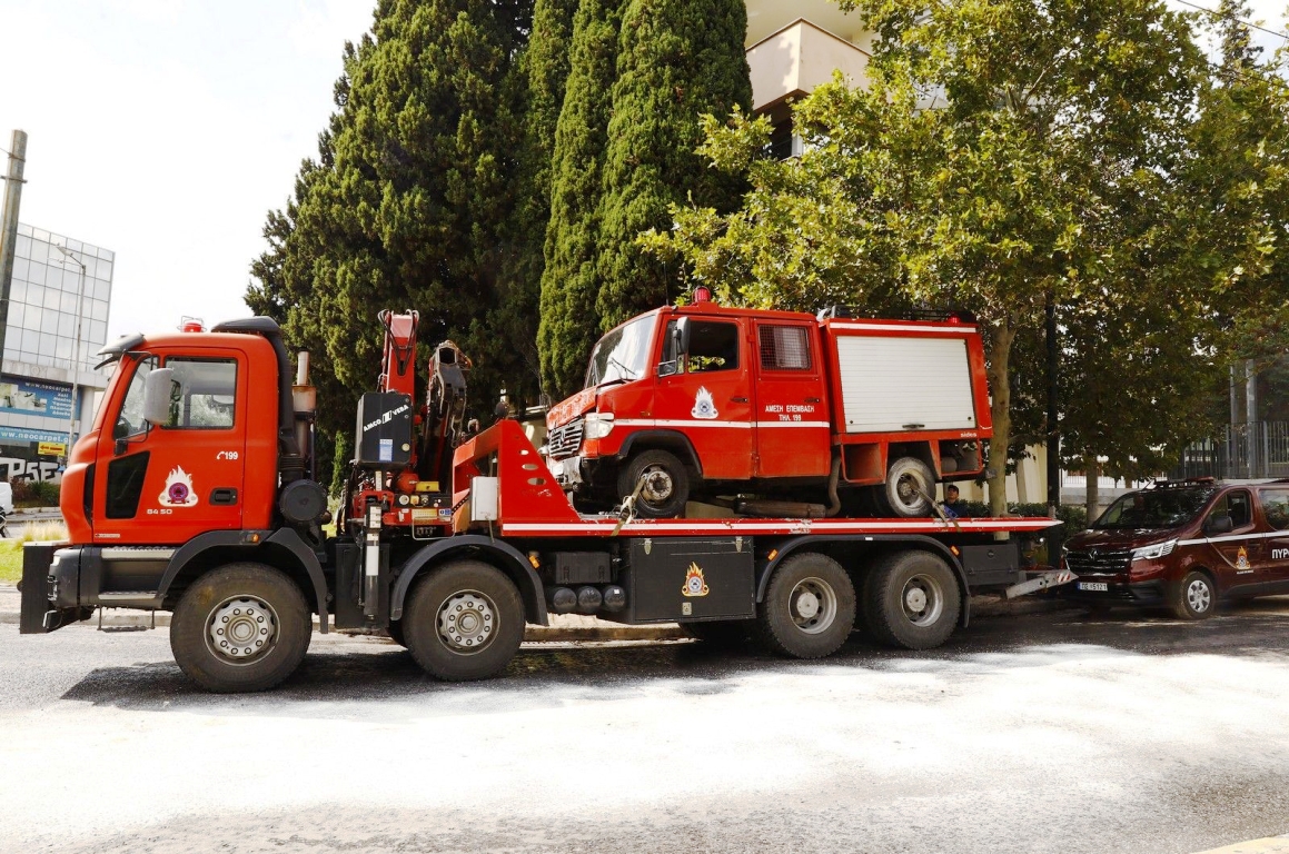 Εξετράπη πυροσβεστικό όχημα στη Νέα Χαλκηδόνα