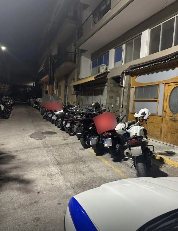 Επιχείρηση της Τροχαίας σε Ίλιον και Πετρούπολη – Εντοπίστηκαν διανομείς χωρίς άδεια οδήγησης