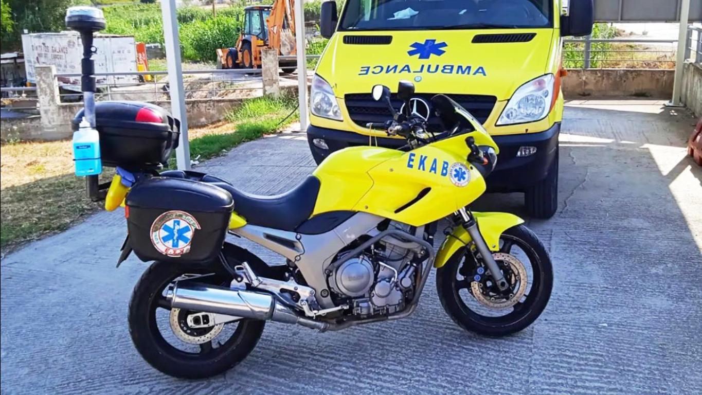 Διάσωση 70χρονου που έπαθε ανακοπή από διασώστες του ΕΚΑΒ