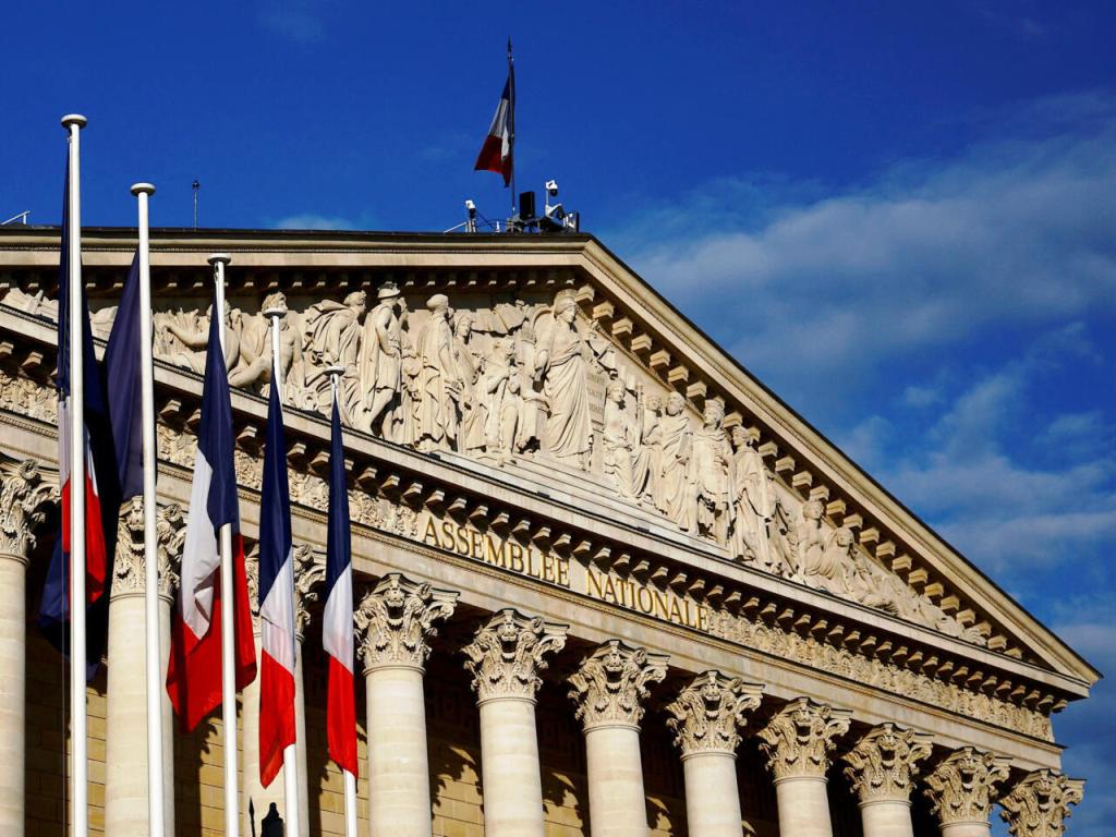 Ξεκίνησε η κρίσιμη συνεδρίαση της Εθνοσυνέλευσης – Αναμένεται η πτώση της κυβέρνησης Μπαϊρού