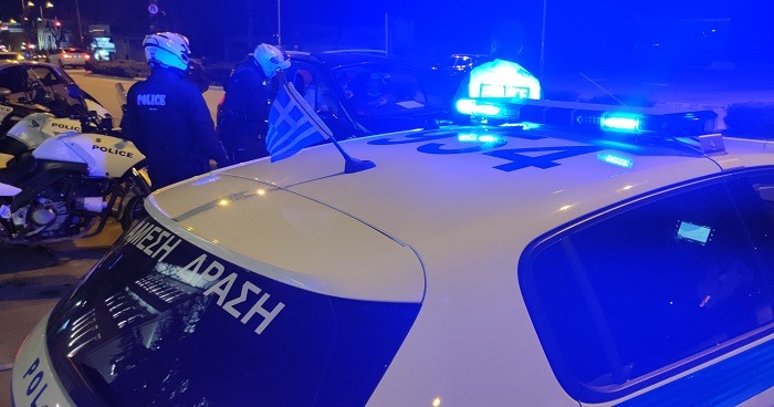 Αιματηρή συμπλοκή στη Μεταμόρφωση: 20 άτομα συγκρούστηκαν με μαχαίρια – Τραυματίας και άτομο που προσπάθησε να τους χωρίσει