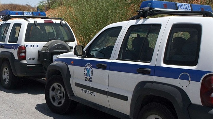 Σύλληψη διακινητή που μετέφερε 12 παράνομους μετανάστες μετά από επεισοδιακή καταδίωξη στη Ροδόπη