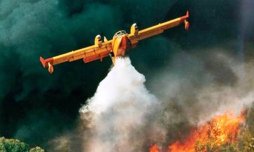 Μεγάλη φωτιά ξέσπασε στην Κεφαλονιά – Μήνυμα του 112 για εκκένωση τριών οικισμών