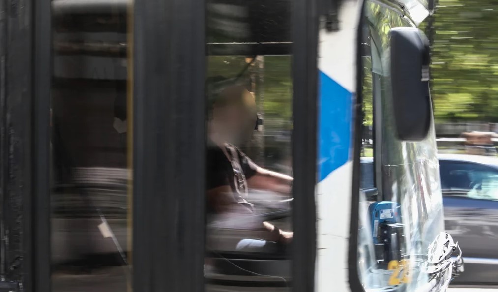 Τρόμος στα λεωφορεία