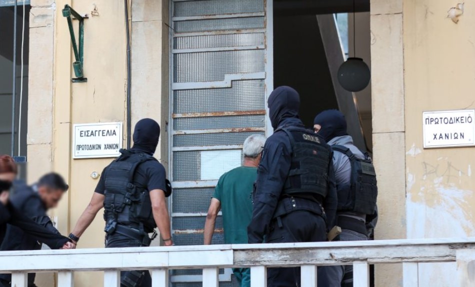 Αρχίζουν οι απολογίες για τη μαφία της Κρήτης