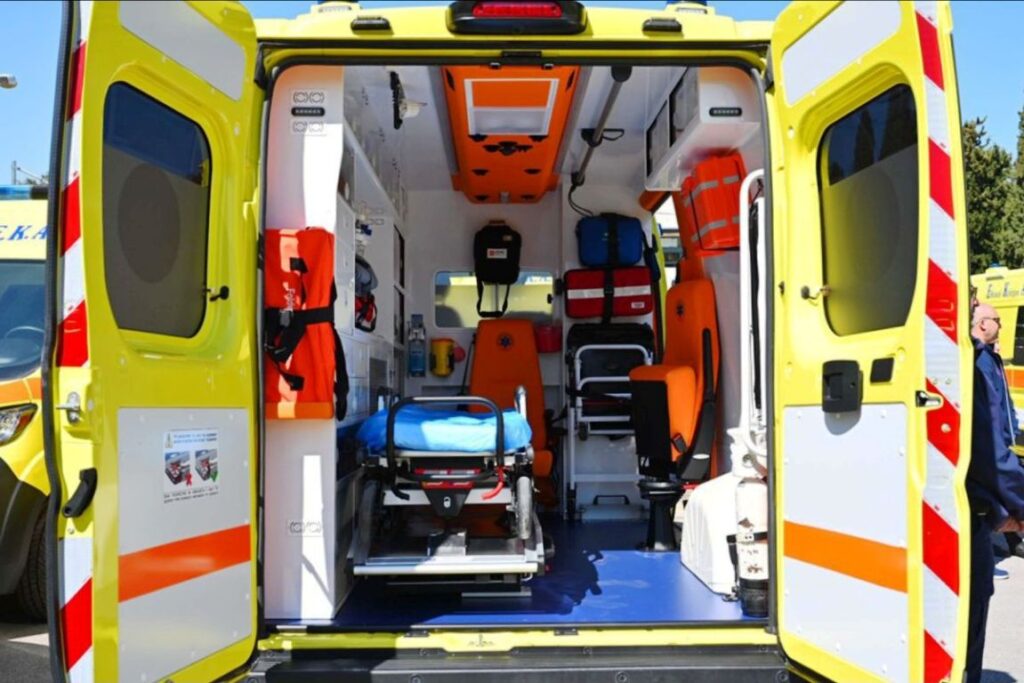 70χρονος χειριστής καταπλακώθηκε από κολώνα του ΟΤΕ στην Κέρκυρα