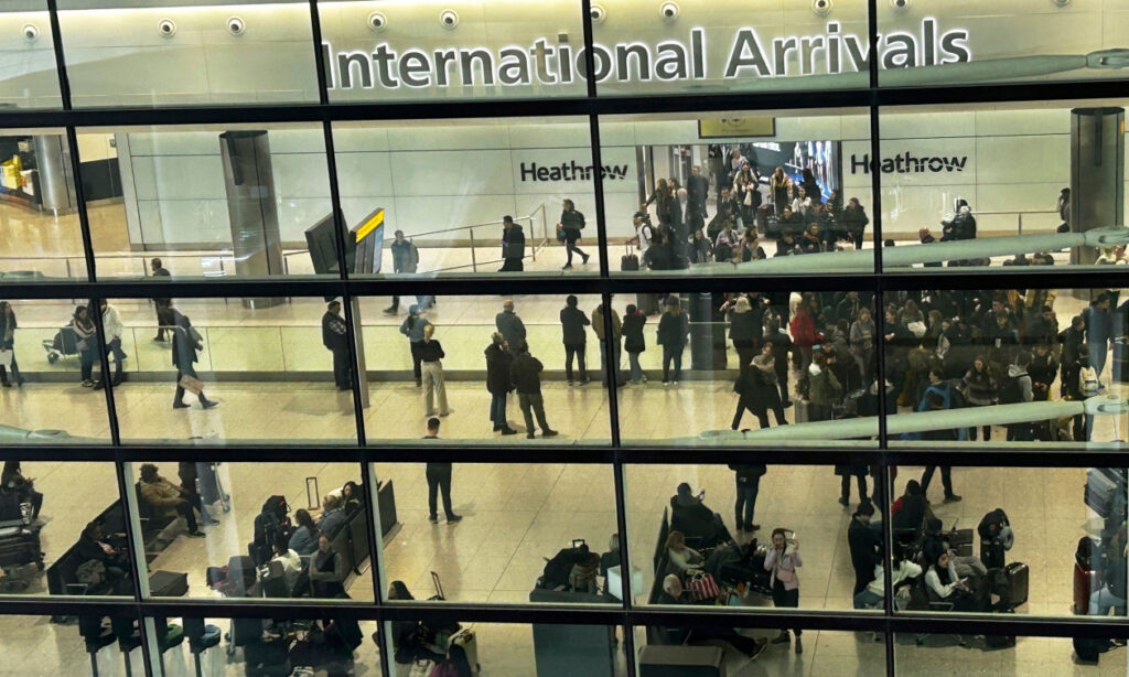 Κυβερνοεπίθεση σε ευρωπαϊκά αεροδρόμια – Καθυστερήσεις και ακυρώσεις σε Χίθροου, Βρυξέλλες και Βερολίνο