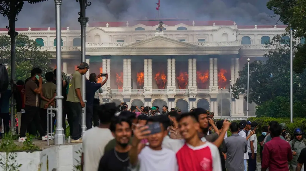Σοκάρουν οι εικόνες από το Νεπάλ