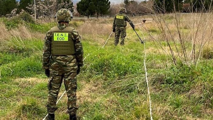 Φθιώτιδα: Οι εργασίες αποκάλυψαν ζεύγος χειροβομβίδων