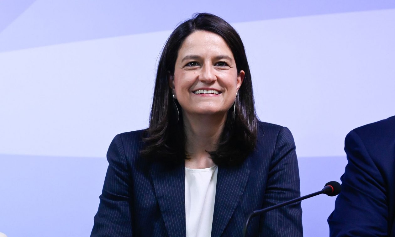 Ιστορικό ρεκόρ στην απασχόληση βλέπει η Κεραμέως